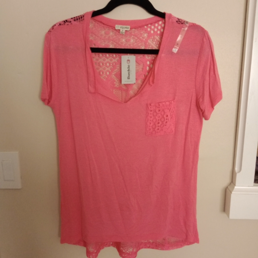 Lily White Pink V-Neck Lace Back T-shirt (M)
